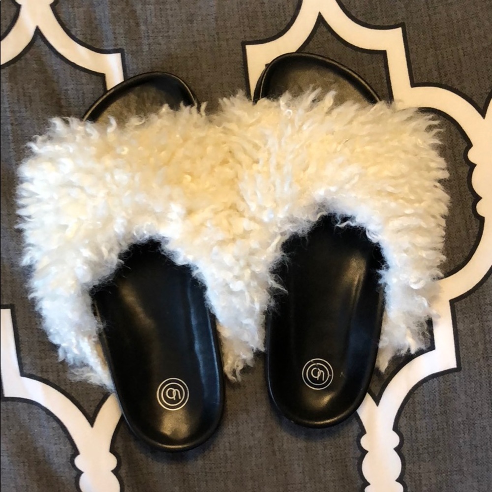 Fluffy comfy house shoes